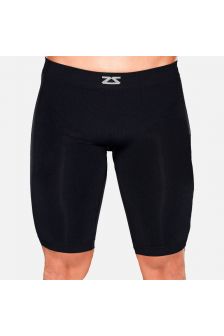 McDavid - Lift your performance with the McDavid Cross Compression short!  This short with cross compression has been designed to slow down your  muscle fatique during your favourite sport. It will also